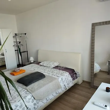 Apartment Sea Lazur - Next To The Burgas City